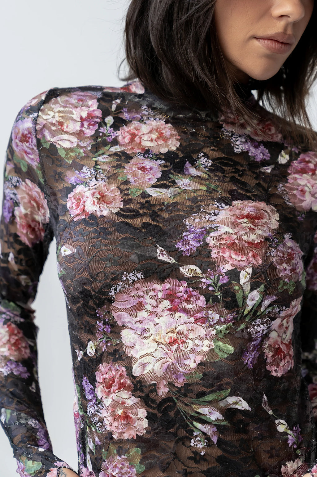 Winnie Floral Crinkle Top in Black