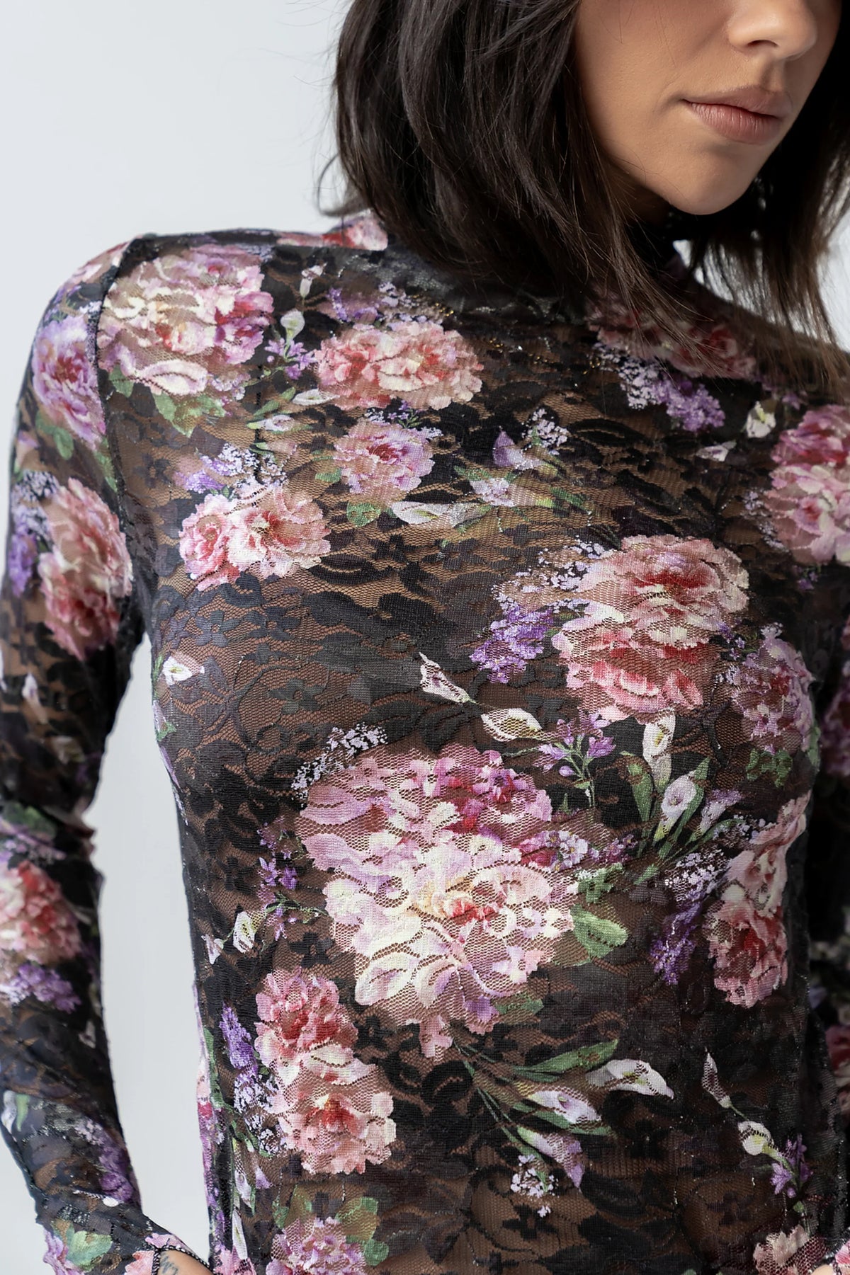Winnie Floral Crinkle Top in Black