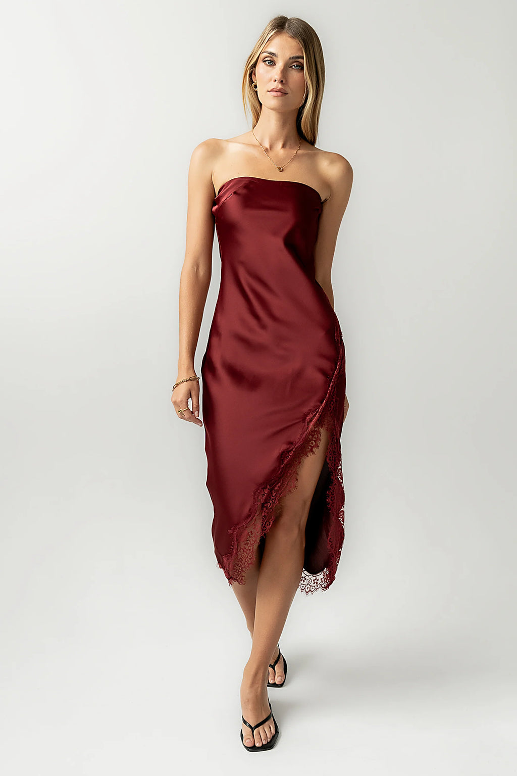Goldie Lace Trim Midi Dress in Wine