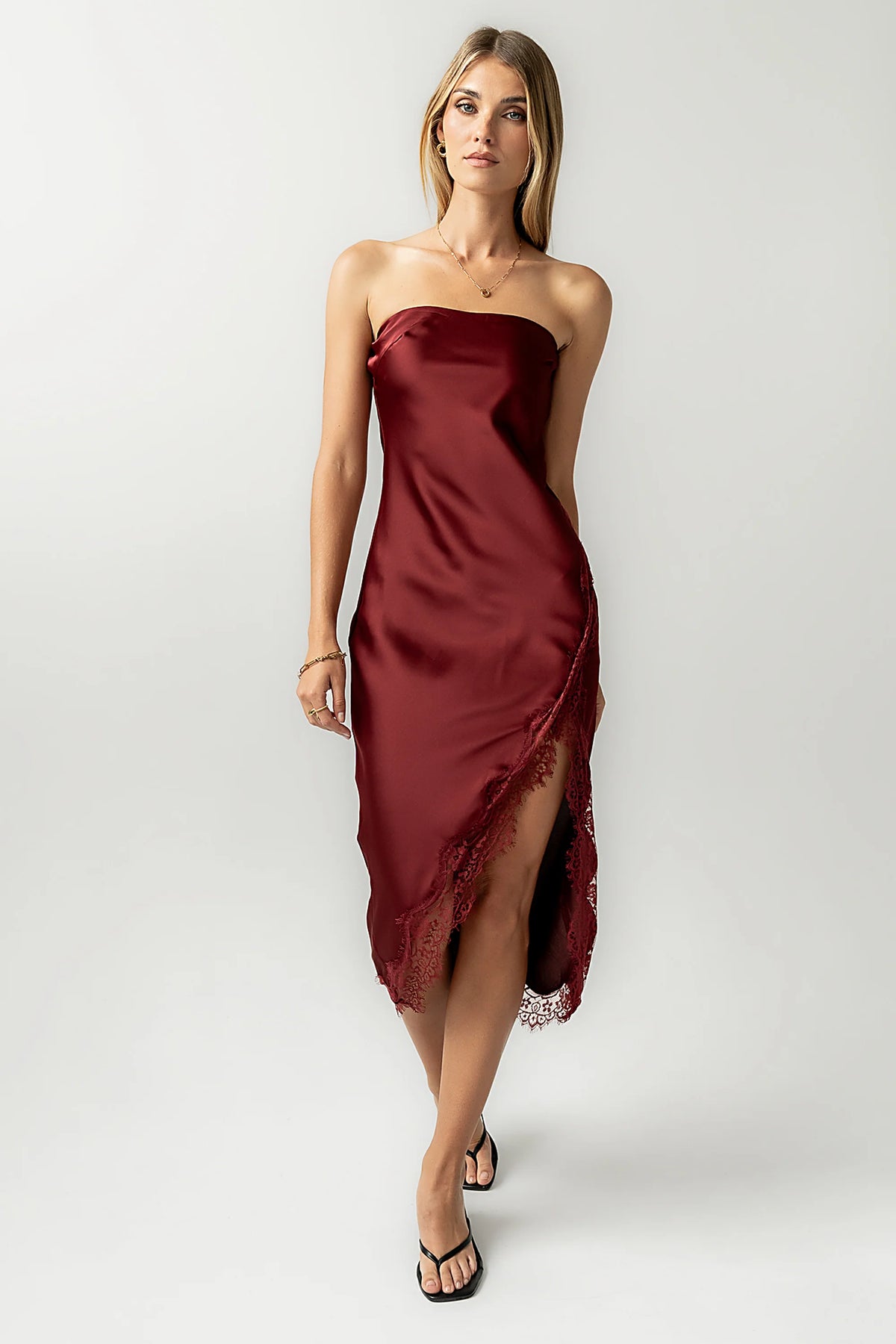 Goldie Lace Trim Midi Dress in Wine