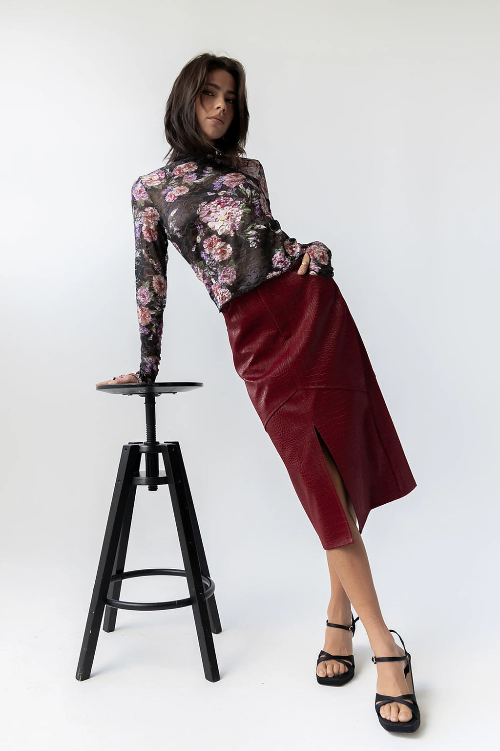 Winnie Floral Crinkle Top in Black
