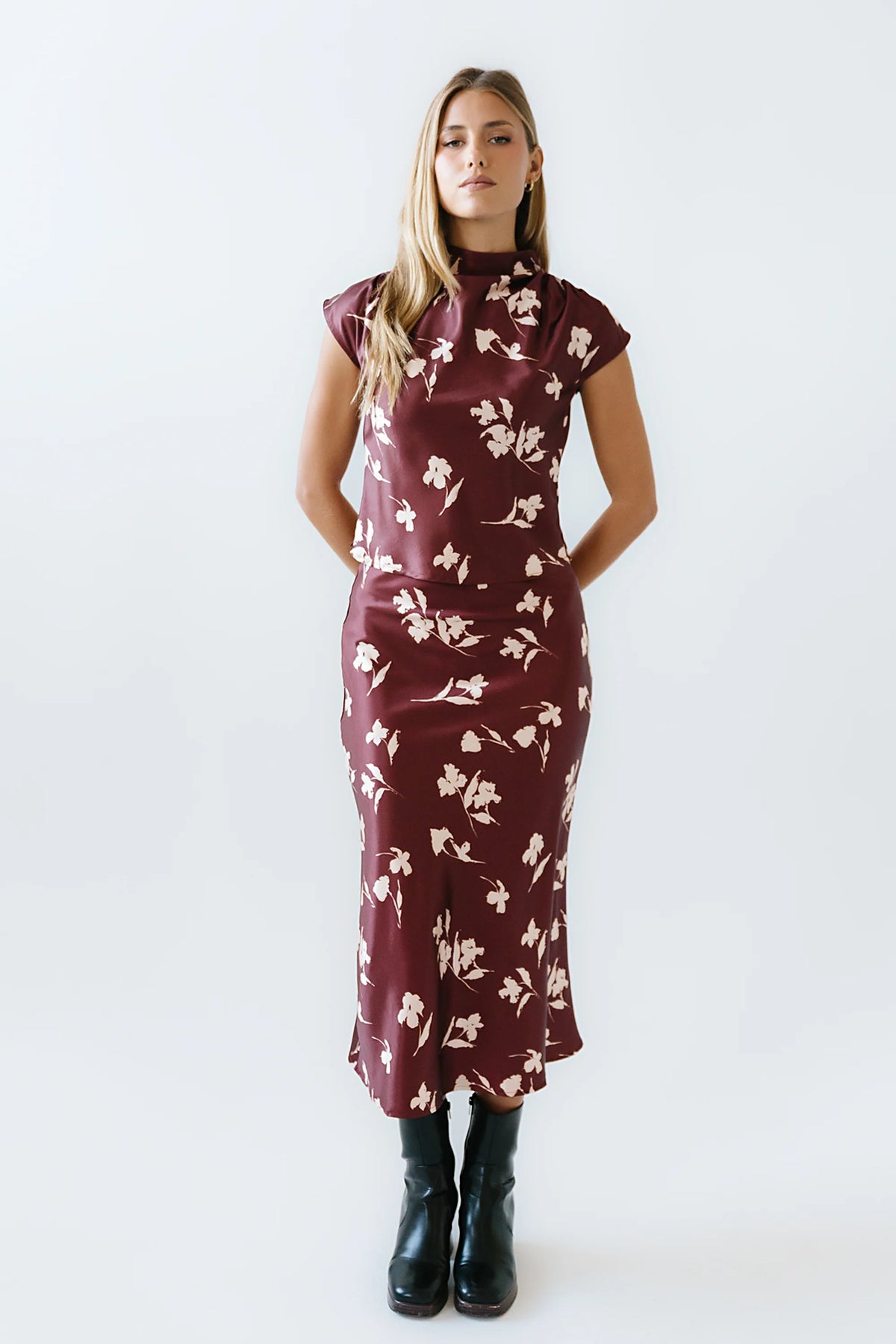 Carsyn Floral Top in Red Brown