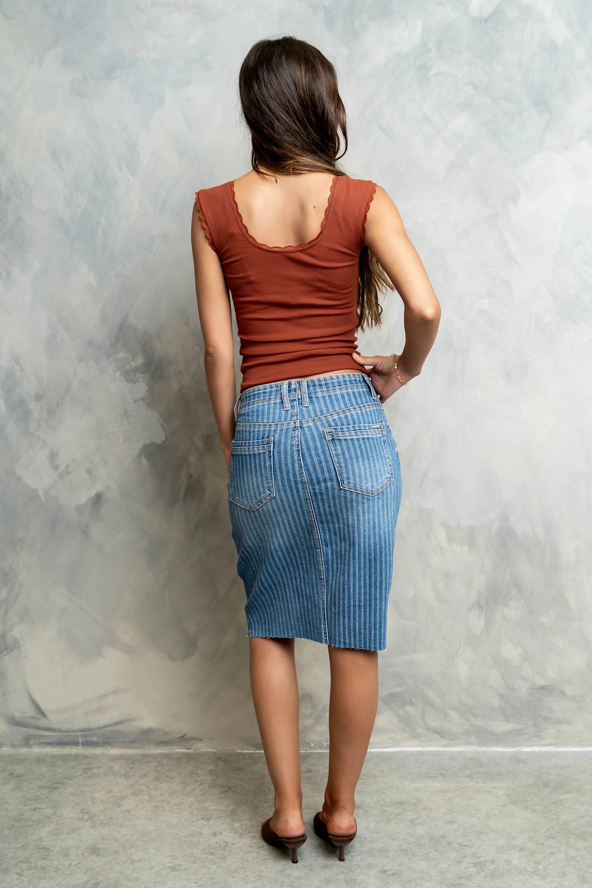Sawyer Lace Trim Tank Top in Brick
