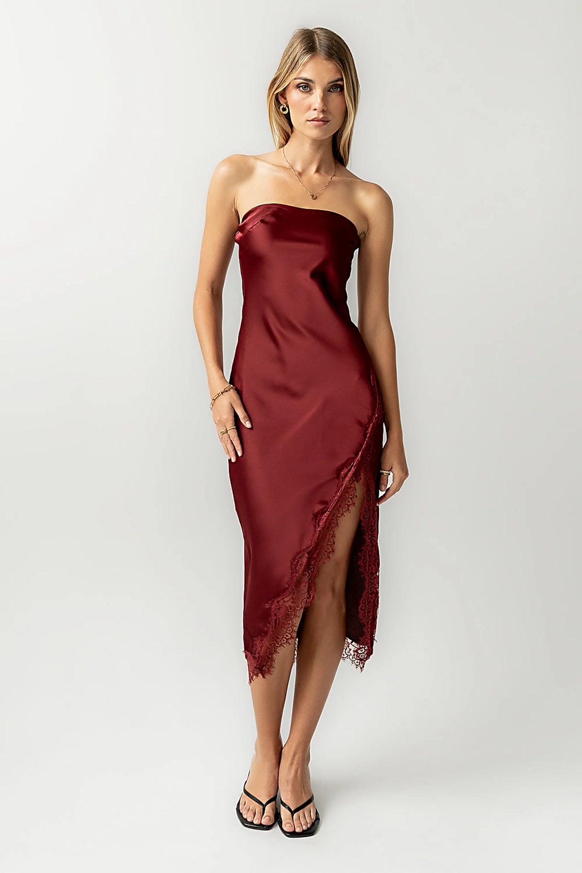 Goldie Lace Trim Midi Dress in Wine