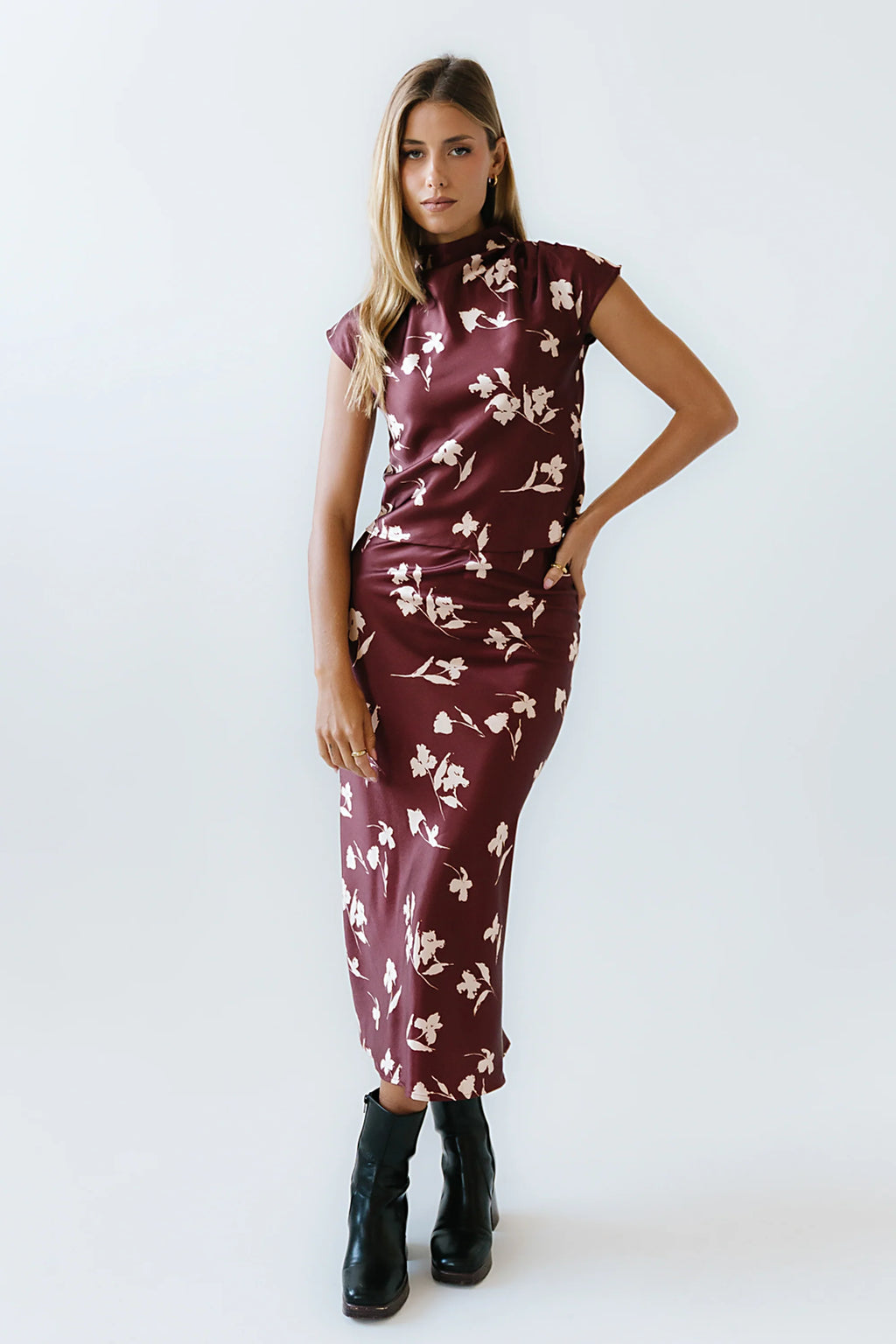 Carsyn Floral Top in Red Brown